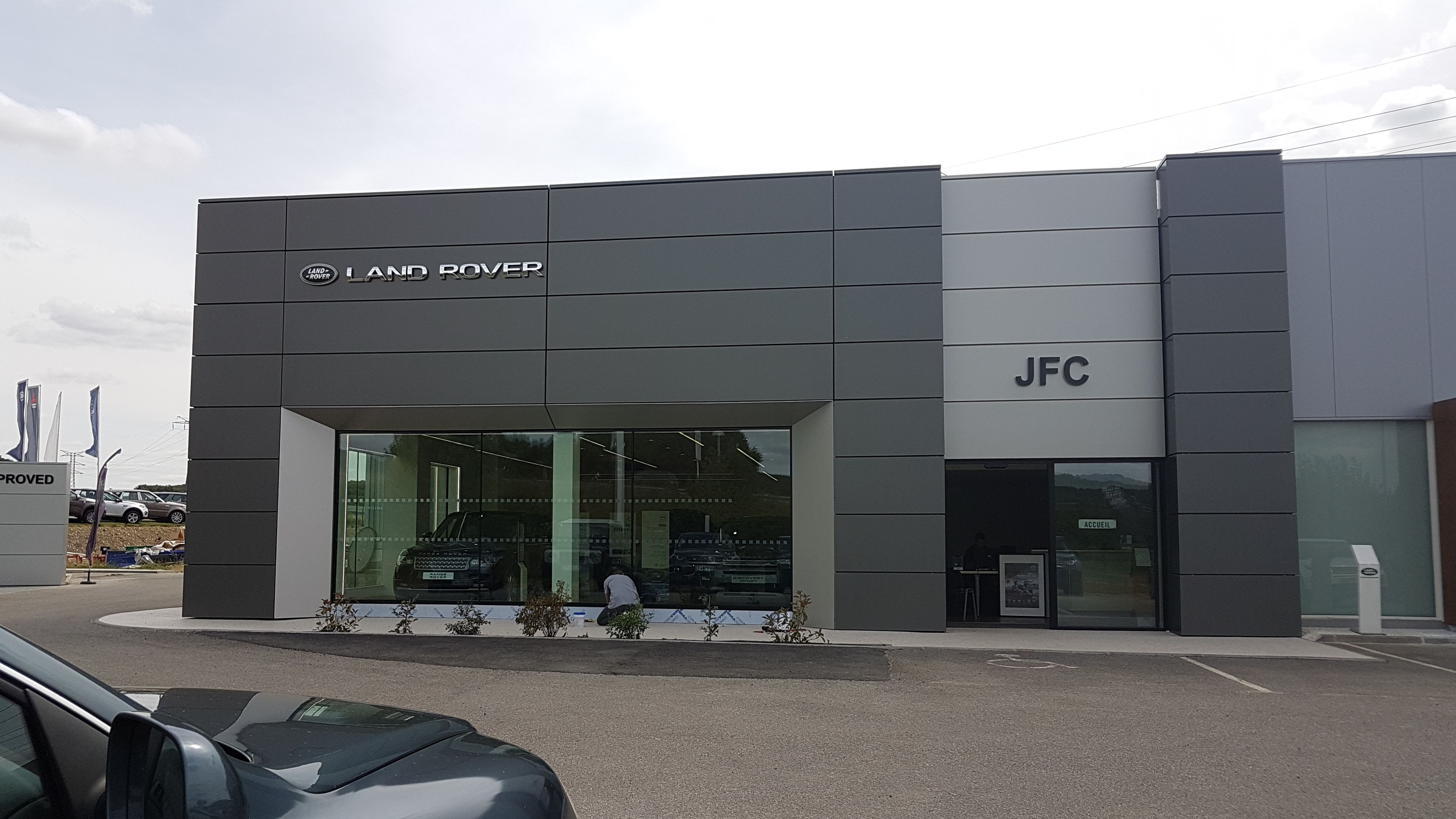 contenu/references/Concession automobile/02normandie/2016-08-01 15.20.17.jpg